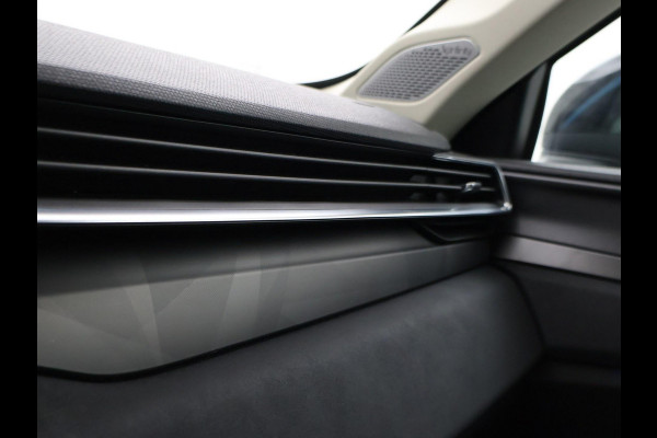 Lynk & Co 01 1.5 PLUG-IN 261 PK AUT. + PANORAMA | INFINTY AUDIO | ADAPTIVE CRUISE | CAMERA | 20 INCH | SFEERVERLICHTING