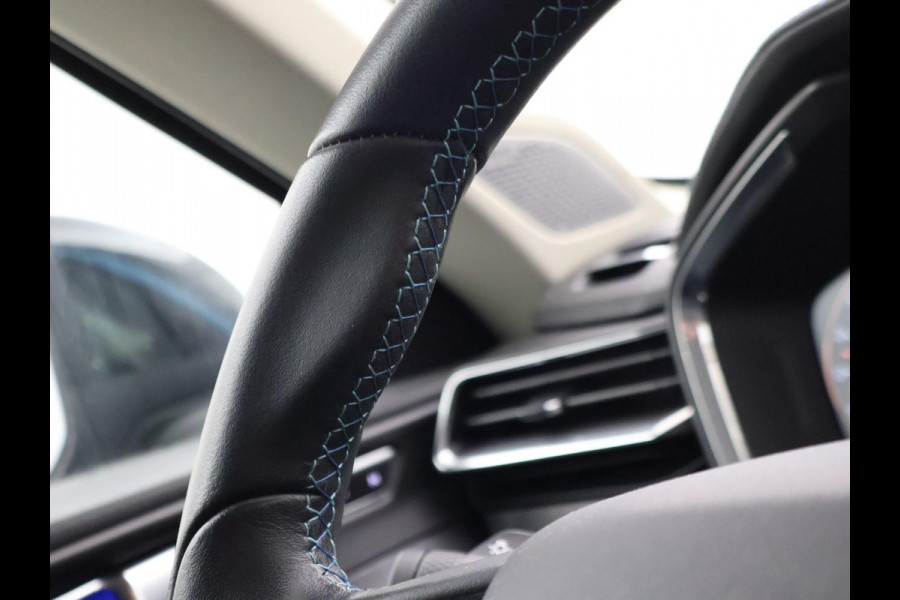 Lynk & Co 01 1.5 PLUG-IN 261 PK AUT. + PANORAMA | INFINTY AUDIO | ADAPTIVE CRUISE | CAMERA | 20 INCH | SFEERVERLICHTING