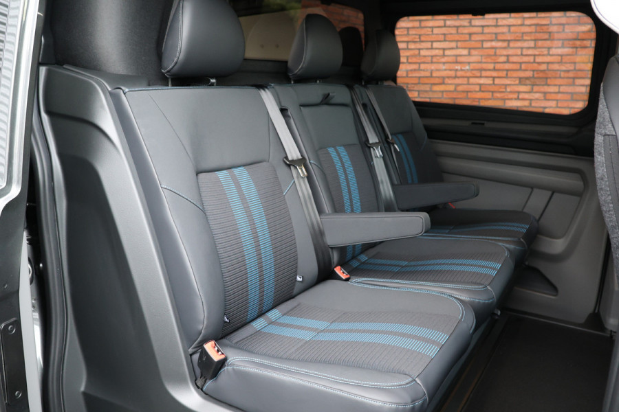 Ford Transit Custom 320 2.0 TDCI L2H1 Sport AWD DC | Dubbel Cabine | Elekrische schuifdeuren | ACC | 360 Camera | Blind spot | Elek. Trekhaak | Navi | 5-Zitter | 4x4 | BPM VRIJ