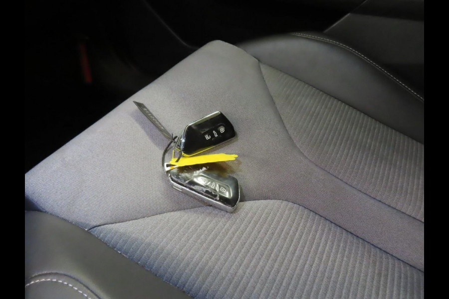 Škoda ENYAQ iV 60 SOH 92% Airco ECC Navi Carplay PDC VA + Camera LMV 19" Full LED