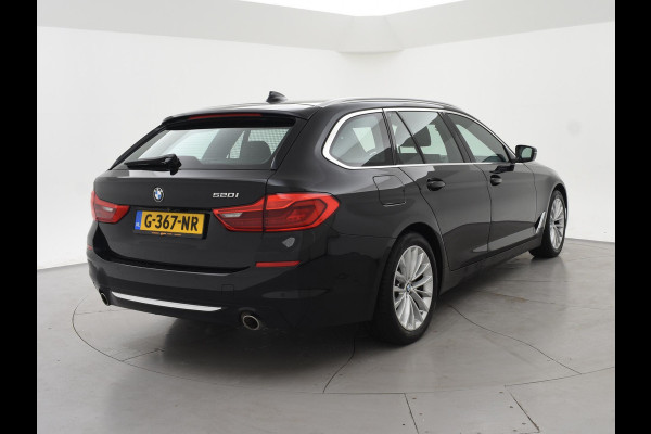 BMW 5 Serie Touring 520i HE LUXURY + PANORAMA | HEAD-UP | LIVE COCKPIT | 1e EIGENAAR | SFEERVERLICHTING | LEDER