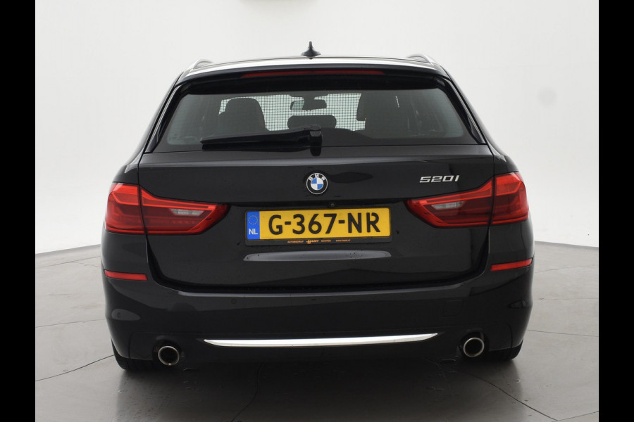 BMW 5 Serie Touring 520i HE LUXURY + PANORAMA | HEAD-UP | LIVE COCKPIT | 1e EIGENAAR | SFEERVERLICHTING | LEDER