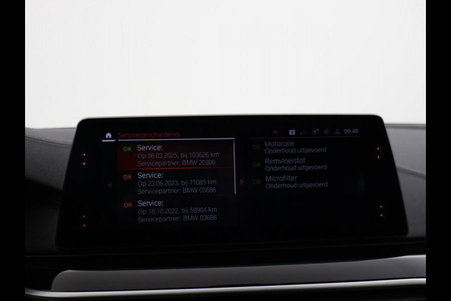 BMW 5 Serie Touring 520i HE LUXURY + PANORAMA | HEAD-UP | LIVE COCKPIT | 1e EIGENAAR | SFEERVERLICHTING | LEDER