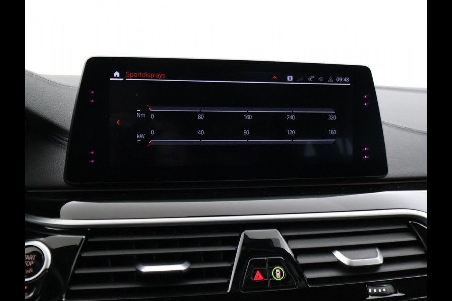 BMW 5 Serie Touring 520i HE LUXURY + PANORAMA | HEAD-UP | LIVE COCKPIT | 1e EIGENAAR | SFEERVERLICHTING | LEDER