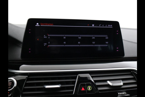 BMW 5 Serie Touring 520i HE LUXURY + PANORAMA | HEAD-UP | LIVE COCKPIT | 1e EIGENAAR | SFEERVERLICHTING | LEDER