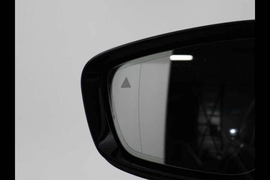 BMW 5 Serie Touring 520i HE LUXURY + PANORAMA | HEAD-UP | LIVE COCKPIT | 1e EIGENAAR | SFEERVERLICHTING | LEDER