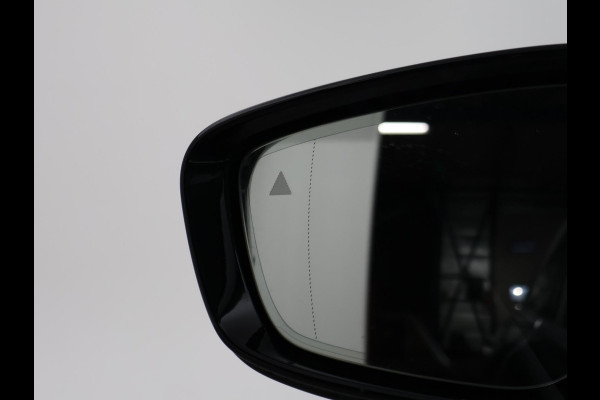 BMW 5 Serie Touring 520i HE LUXURY + PANORAMA | HEAD-UP | LIVE COCKPIT | 1e EIGENAAR | SFEERVERLICHTING | LEDER