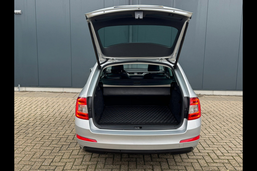 Škoda Octavia Combi 1.0 TSI Automaat Style Business * Panorama * Memory * Canton * Camera *