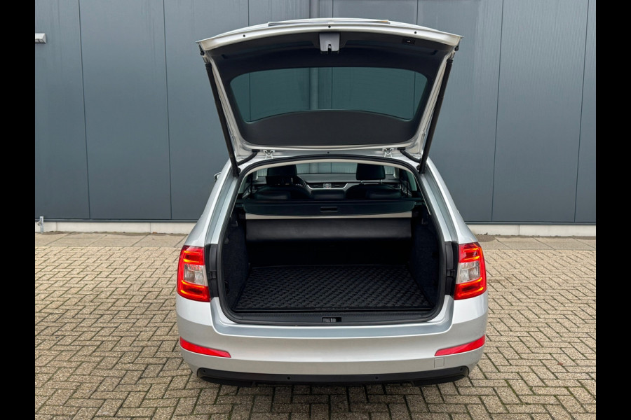 Škoda Octavia Combi 1.0 TSI Automaat Style Business * Panorama * Memory * Canton * Camera *
