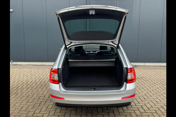 Škoda Octavia Combi 1.0 TSI Automaat Style Business * Panorama * Memory * Canton * Camera *
