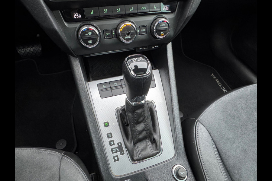 Škoda Octavia Combi 1.0 TSI Automaat Style Business * Panorama * Memory * Canton * Camera *