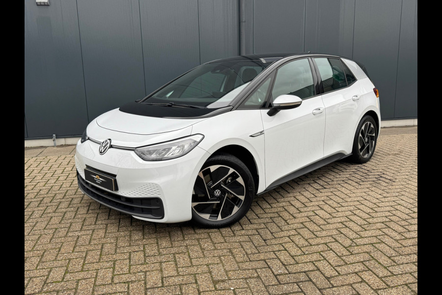 Volkswagen ID.3 First 58 kWh * Steunhaak * Navigatie * Parkeersensoren * Adaptieve Cruise *