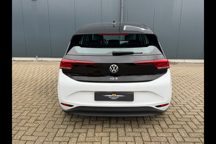 Volkswagen ID.3 First 58 kWh * Steunhaak * Navigatie * Parkeersensoren * Adaptieve Cruise *