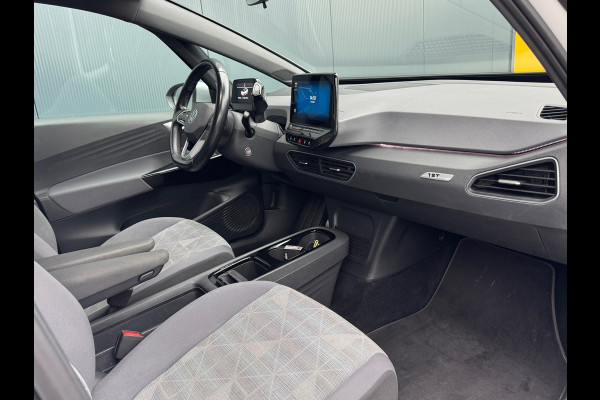 Volkswagen ID.3 First 58 kWh * Steunhaak * Navigatie * Parkeersensoren * Adaptieve Cruise *