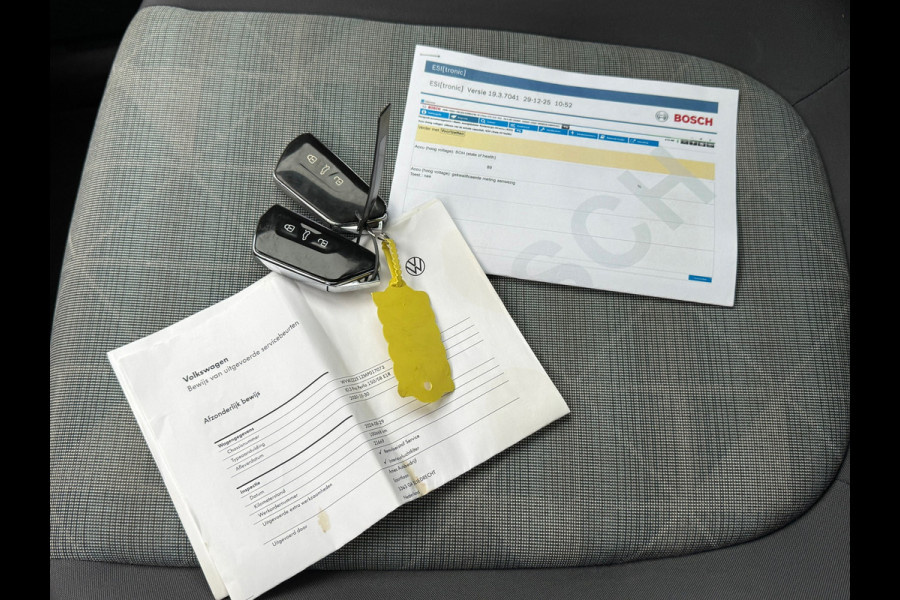 Volkswagen ID.3 First 58 kWh * Steunhaak * Navigatie * Parkeersensoren * Adaptieve Cruise *