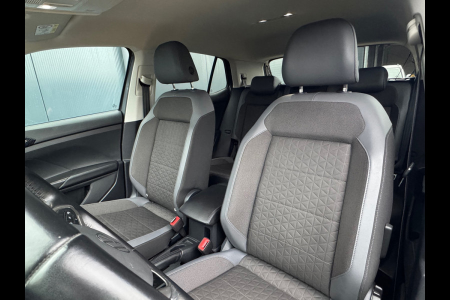 Volkswagen T-Cross 1.0 TSI Automaat Style * Carplay * Side Assist * Full Led * Virtual Cockpit *