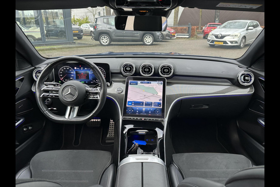 Mercedes-Benz C-Klasse 300 e AMG Line VAN: €45.900,- VOOR: €42.877,- UW EINDEJAARSVOORDEEL: €3.023,- SUPER COMPLEET| PANO| ELEK. TREKHAAK. | ELEK. ACHTERKLEP| ELEK. STOELEN| ADAPTIVE CRUISE|