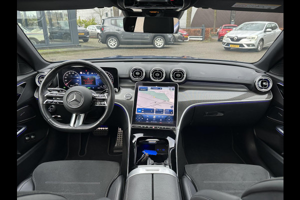 Mercedes-Benz C-Klasse 300 e AMG Line VAN: €45.900,- VOOR: €42.877,- UW EINDEJAARSVOORDEEL: €3.023,- SUPER COMPLEET| PANO| ELEK. TREKHAAK. | ELEK. ACHTERKLEP| ELEK. STOELEN| ADAPTIVE CRUISE|