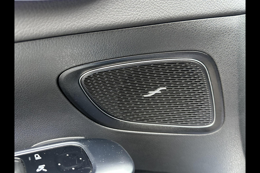 Mercedes-Benz C-Klasse 300 e AMG Line VAN: €45.900,- VOOR: €42.877,- UW EINDEJAARSVOORDEEL: €3.023,- SUPER COMPLEET| PANO| ELEK. TREKHAAK. | ELEK. ACHTERKLEP| ELEK. STOELEN| ADAPTIVE CRUISE|