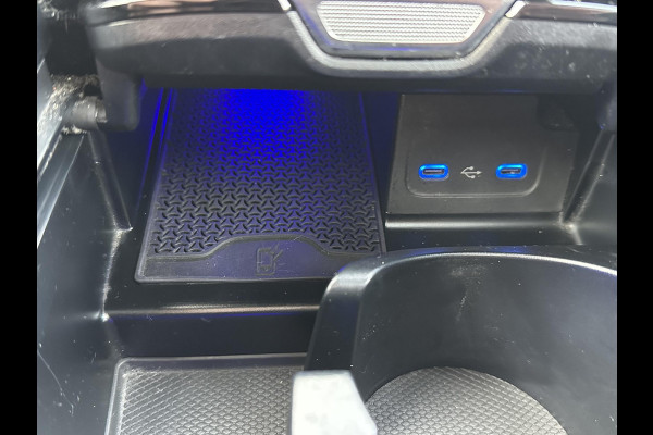 Mercedes-Benz C-Klasse 300 e AMG Line VAN: €45.900,- VOOR: €42.877,- UW EINDEJAARSVOORDEEL: €3.023,- SUPER COMPLEET| PANO| ELEK. TREKHAAK. | ELEK. ACHTERKLEP| ELEK. STOELEN| ADAPTIVE CRUISE|