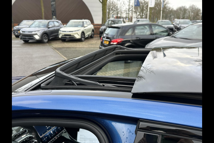 Mercedes-Benz C-Klasse 300 e AMG Line VAN: €45.900,- VOOR: €42.877,- UW EINDEJAARSVOORDEEL: €3.023,- SUPER COMPLEET| PANO| ELEK. TREKHAAK. | ELEK. ACHTERKLEP| ELEK. STOELEN| ADAPTIVE CRUISE|