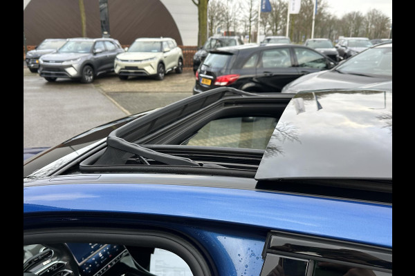 Mercedes-Benz C-Klasse 300 e AMG Line VAN: €45.900,- VOOR: €42.877,- UW EINDEJAARSVOORDEEL: €3.023,- SUPER COMPLEET| PANO| ELEK. TREKHAAK. | ELEK. ACHTERKLEP| ELEK. STOELEN| ADAPTIVE CRUISE|