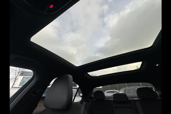 Mercedes-Benz C-Klasse 300 e AMG Line VAN: €45.900,- VOOR: €42.877,- UW EINDEJAARSVOORDEEL: €3.023,- SUPER COMPLEET| PANO| ELEK. TREKHAAK. | ELEK. ACHTERKLEP| ELEK. STOELEN| ADAPTIVE CRUISE|