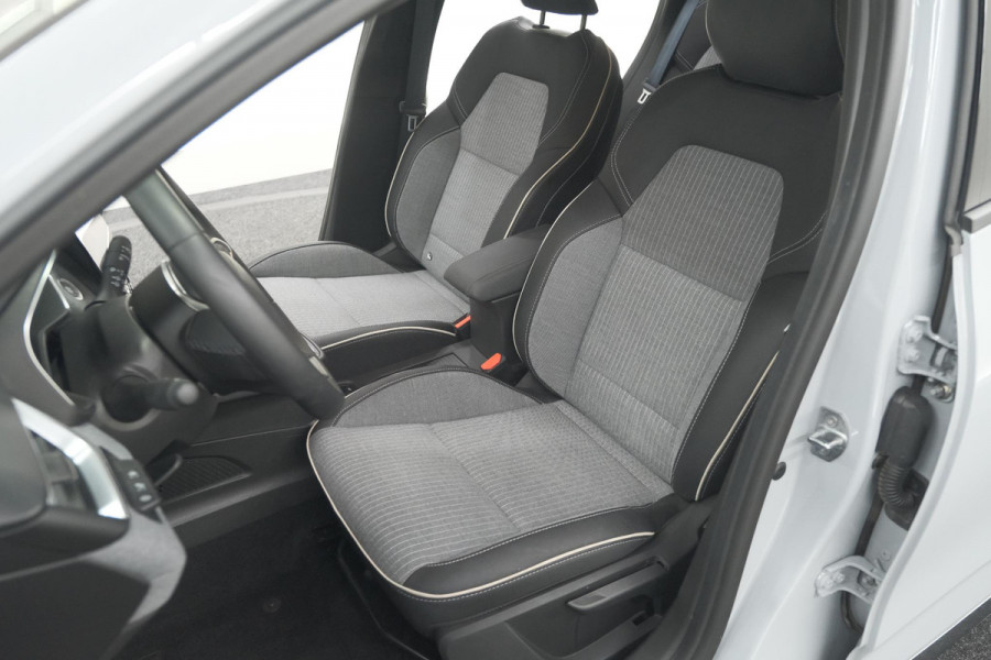 Renault Clio 1.6 E-Tech Full Hybrid 145 techno | 360 Camera | Adaptieve Cruise Control | Dodehoekdetectie | 9.3 Inch Groot Scherm