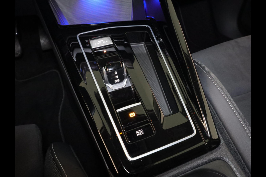 Volkswagen Golf 1.5 eHybrid Style Edition 204PK PHEV | Navigatie | Matrix koplampen | 18"LM velgen | Head up Display |