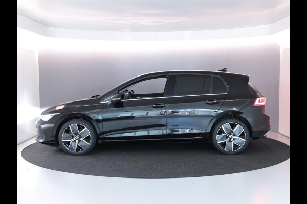 Volkswagen Golf 1.5 eHybrid Style Edition 204PK PHEV | Navigatie | Matrix koplampen | 18"LM velgen | Head up Display |