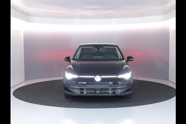 Volkswagen Golf 1.5 eHybrid Style Edition 204PK PHEV | Navigatie | Matrix koplampen | 18"LM velgen | Head up Display |