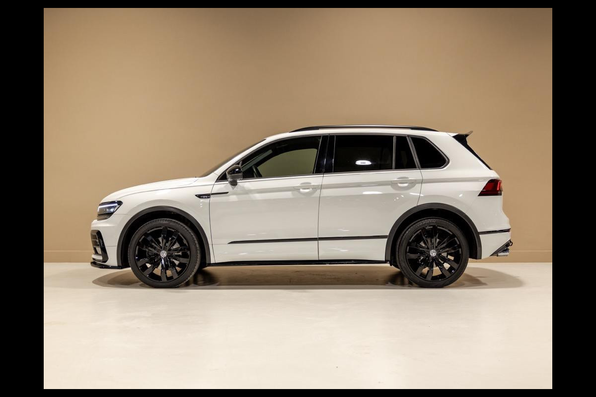 Volkswagen Tiguan 2.0 TSI 4Motion 2x R-Line Blackstyle / 230pk / Panoramadak / Trekhaak / Leder