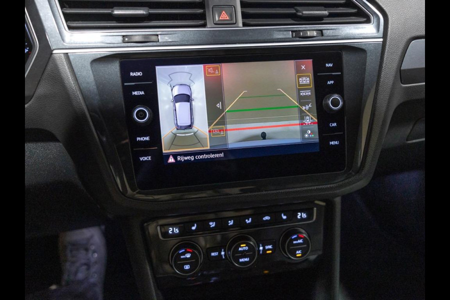 Volkswagen Tiguan 2.0 TSI 4Motion 2x R-Line Blackstyle / 230pk / Panoramadak / Trekhaak / Leder