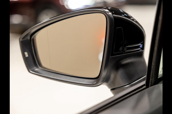 Volkswagen Tiguan 2.0 TSI 4Motion 2x R-Line Blackstyle / 230pk / Panoramadak / Trekhaak / Leder