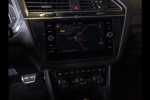 Volkswagen Tiguan 2.0 TSI 4Motion 2x R-Line Blackstyle / 230pk / Panoramadak / Trekhaak / Leder