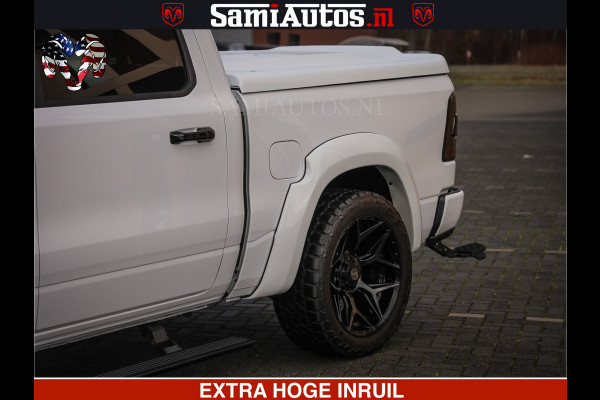 Dodge Ram 1500 Limited Night | 5.7 V8 Hemi Full Option | Comfortabele Dubbele Cabine met Royale 5 Zitplaatsen | De Meest Luxe en Volle Pick-Up in zijn Klasse | BPM vrij | Nu Leverbaar uit Voorraad | Voorraad Nr v45lpr
