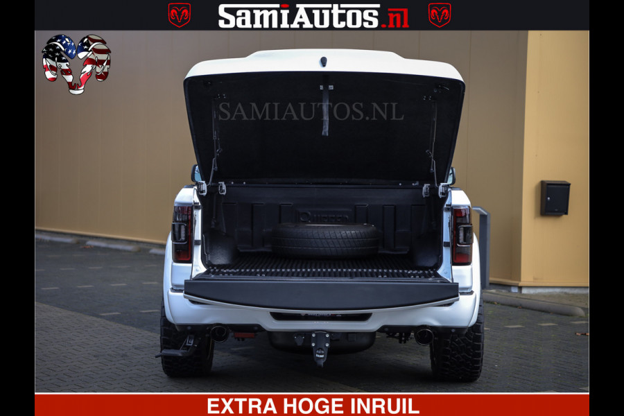 Dodge Ram 1500 Limited Night | 5.7 V8 Hemi Full Option | Comfortabele Dubbele Cabine met Royale 5 Zitplaatsen | De Meest Luxe en Volle Pick-Up in zijn Klasse | BPM vrij | Nu Leverbaar uit Voorraad | Voorraad Nr v45lpr