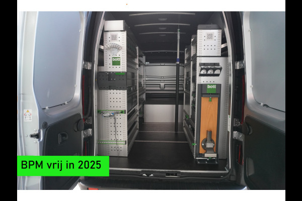 Renault Trafic 2.0 Blue dCi 170PK T30 L2H2 Complete BOTT Werkplaatsinrichting nr. V186 | Airco | Cruise | Navi | trekhaak