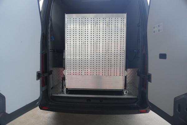 Renault Master T35 2.0 dCi 170PK L3H2 Extra Laadruimte inrichting nr. V110 | Airco | Cruise | Camera | Navi |  Oprijschans | Flitsbalk