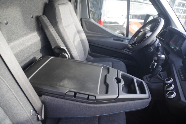 Renault Master T35 2.0 dCi 170PK L3H2 Extra Laadruimte inrichting nr. V110 | Airco | Cruise | Camera | Navi |  Oprijschans | Flitsbalk
