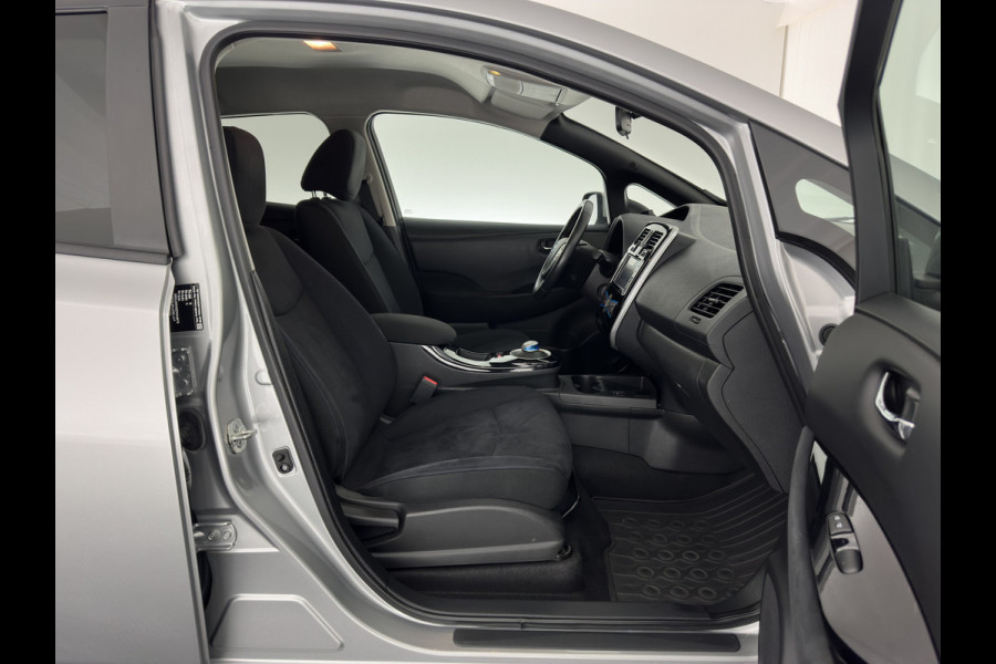 Nissan Leaf Acenta 30 kWh *NAVI-FULLMAP | MICROFIBRE | DAB | CAMERA | ECC | CRUISE | DIGI-COCKPIT | HEATED- COMFORTSEATS | PRIVACY-GLASS | 16"ALU*