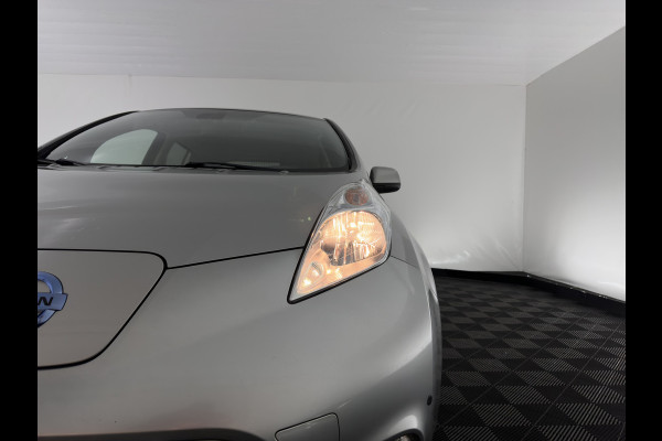 Nissan Leaf Acenta 30 kWh *NAVI-FULLMAP | MICROFIBRE | DAB | CAMERA | ECC | CRUISE | DIGI-COCKPIT | HEATED- COMFORTSEATS | PRIVACY-GLASS | 16"ALU*