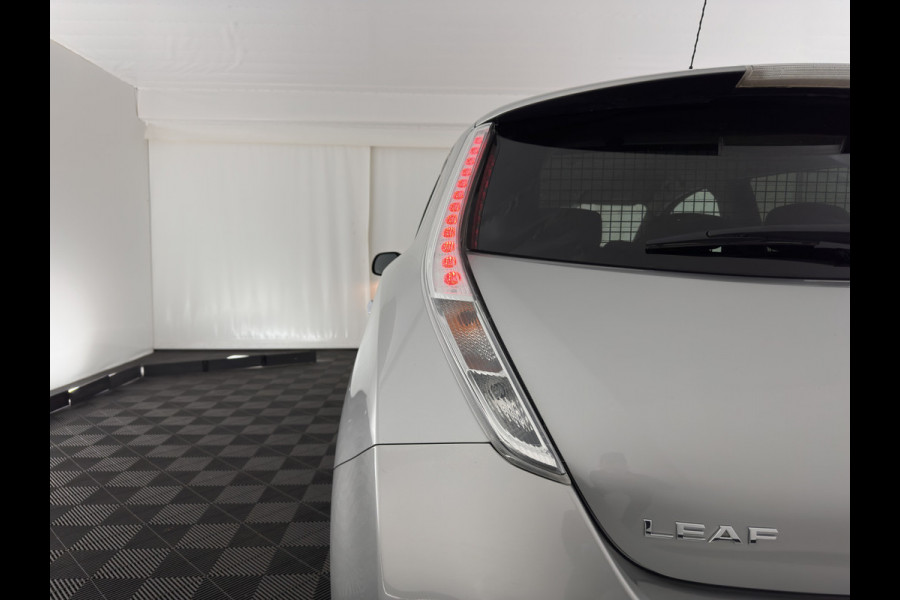 Nissan Leaf Acenta 30 kWh *NAVI-FULLMAP | MICROFIBRE | DAB | CAMERA | ECC | CRUISE | DIGI-COCKPIT | HEATED- COMFORTSEATS | PRIVACY-GLASS | 16"ALU*