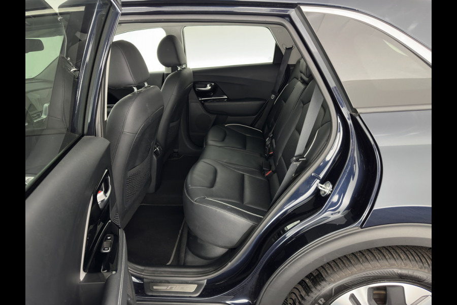 Kia e-Niro ExecutiveLine 64 kWh [ 3-Fase ] {SOH-100%} (INCL-BTW)  Aut.*HEATPUMP | LEATHER | FULL-LED | NAVI-FULLMAP | ADAPTIVE-CRUISE | CAMERA | MEMORY-PACK | LANE-ASSIST | KEYLESS | DIGI-COCKPIT | PRIVACY-GLASS | 17"ALU*