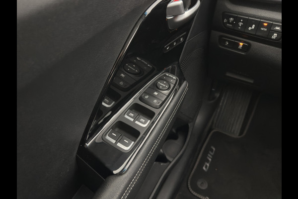 Kia e-Niro ExecutiveLine 64 kWh [ 3-Fase ] {SOH-100%} (INCL-BTW)  Aut.*HEATPUMP | LEATHER | FULL-LED | NAVI-FULLMAP | ADAPTIVE-CRUISE | CAMERA | MEMORY-PACK | LANE-ASSIST | KEYLESS | DIGI-COCKPIT | PRIVACY-GLASS | 17"ALU*