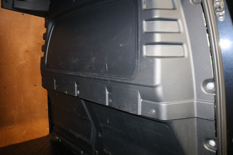 Volkswagen Caddy Cargo 2.0 TDI 122pk First Black Edition Automaat