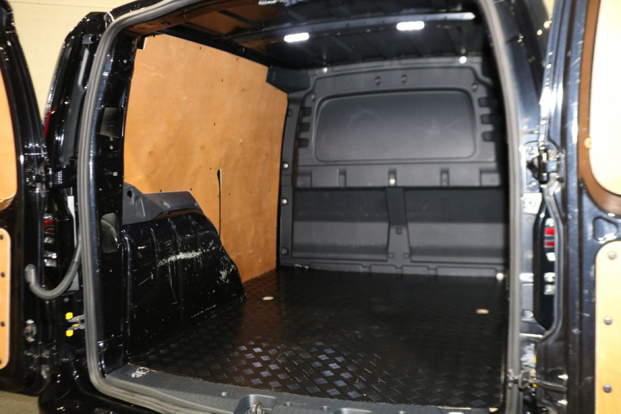 Volkswagen Caddy Cargo 2.0 TDI 122pk First Black Edition Automaat