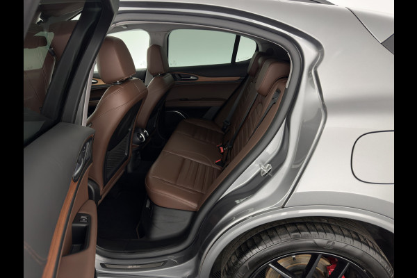 Alfa Romeo Stelvio 2.0 T AWD B-Tech Business Edition Aut. *PANO | LUXURY-LEATHER | XENON | ADAPTIVE-CRUISE | MEMORY-PACK | BLIND-SPOT | HEATED-COMFPRTSEATS | CAMERA | DAB+ | KEYLESS | SHIFT-PADDLES | PRIVACY-GLASS | NAVI-FULLMAP | TOWBAR | 20''