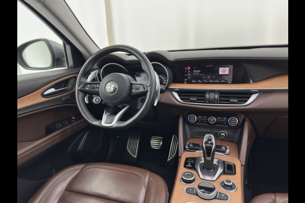 Alfa Romeo Stelvio 2.0 T AWD B-Tech Business Edition Aut. *PANO | LUXURY-LEATHER | XENON | ADAPTIVE-CRUISE | MEMORY-PACK | BLIND-SPOT | HEATED-COMFPRTSEATS | CAMERA | DAB+ | KEYLESS | SHIFT-PADDLES | PRIVACY-GLASS | NAVI-FULLMAP | TOWBAR | 20''
