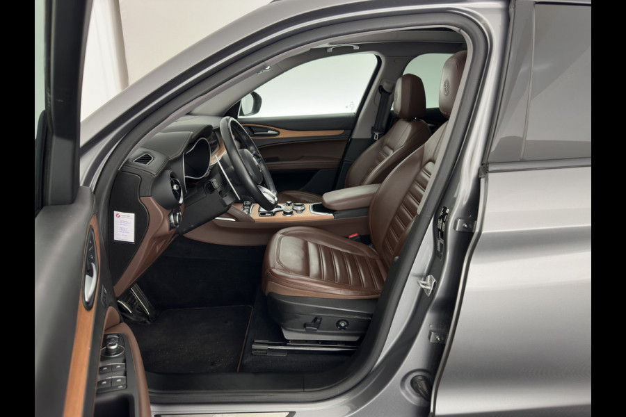 Alfa Romeo Stelvio 2.0 T AWD B-Tech Business Edition Aut. *PANO | LUXURY-LEATHER | XENON | ADAPTIVE-CRUISE | MEMORY-PACK | BLIND-SPOT | HEATED-COMFPRTSEATS | CAMERA | DAB+ | KEYLESS | SHIFT-PADDLES | PRIVACY-GLASS | NAVI-FULLMAP | TOWBAR | 20''
